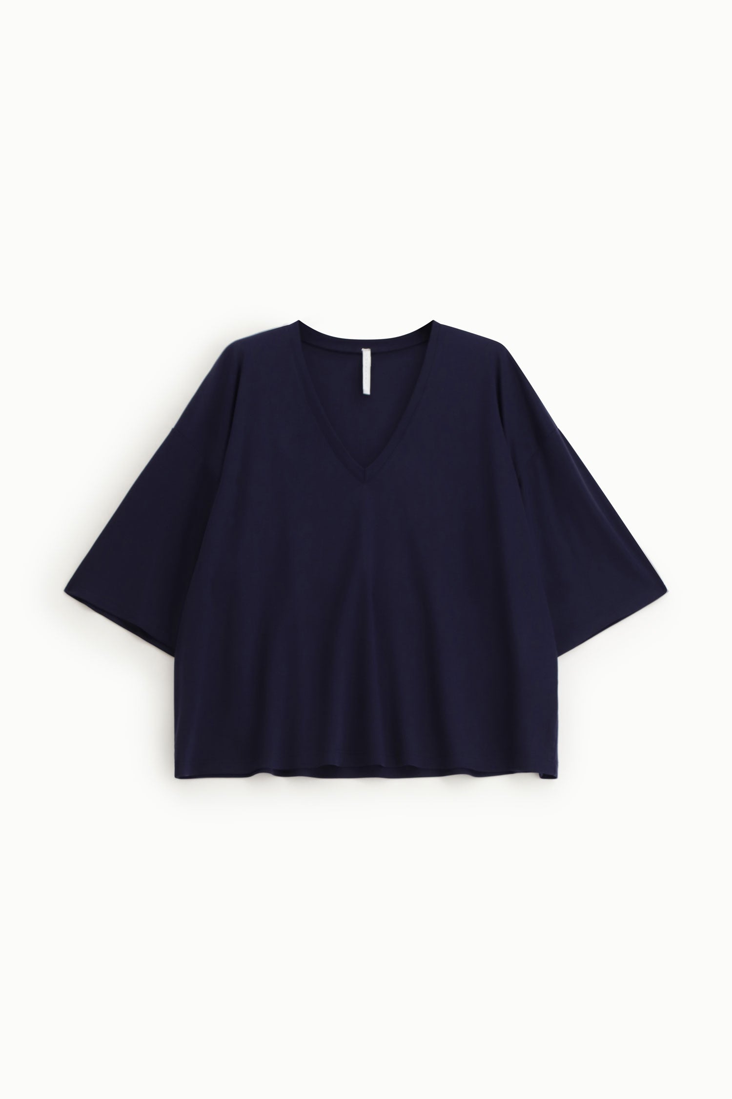 Top fluide Imperial bleu marine à col V et manches courtes