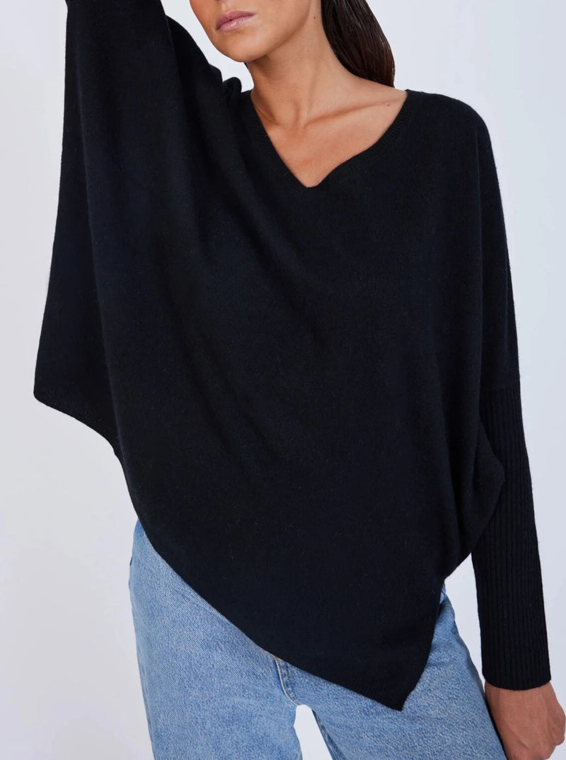 Pull poncho Notshy Faustine Noir